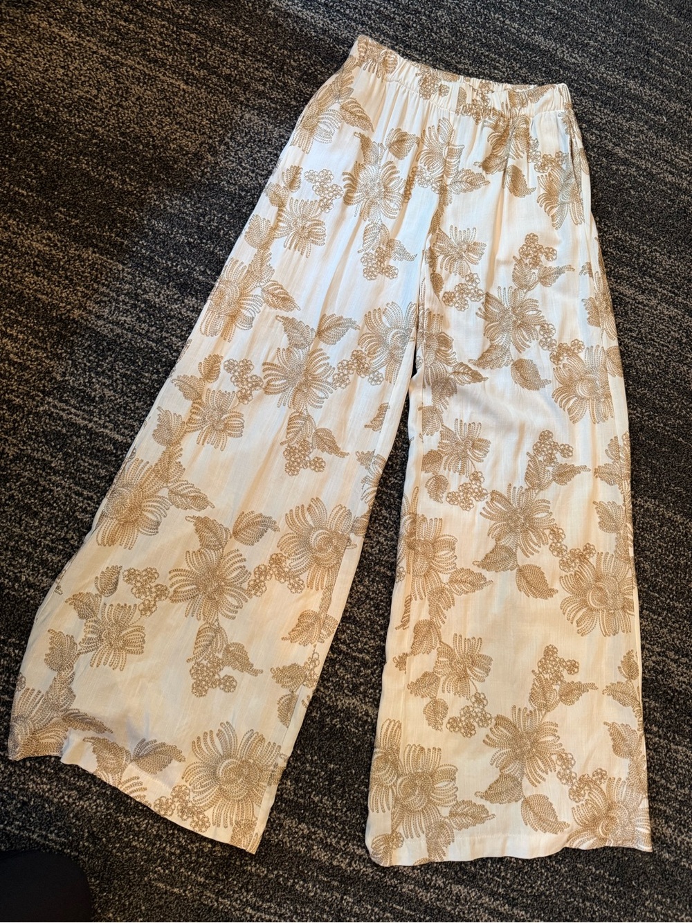 Kaos Wide-Leg Floral Pants cream & gold NWT